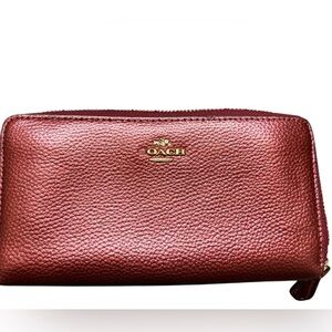 Coach - Accordion Zip Wallet in Metallic Red/Cherry
